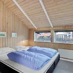 Four-bedroom In Σπίτι διακοπών