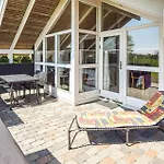 Σπίτι διακοπών Four-bedroom In