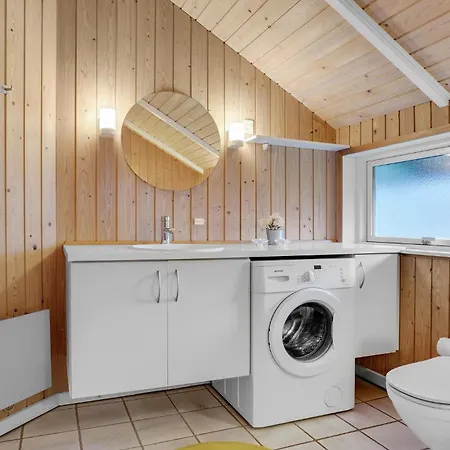Holiday home 4 Bedroom Lovely In