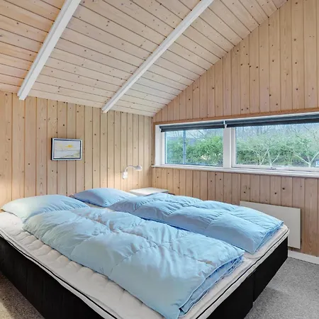 Holiday home 4 Bedroom Lovely In Blavand